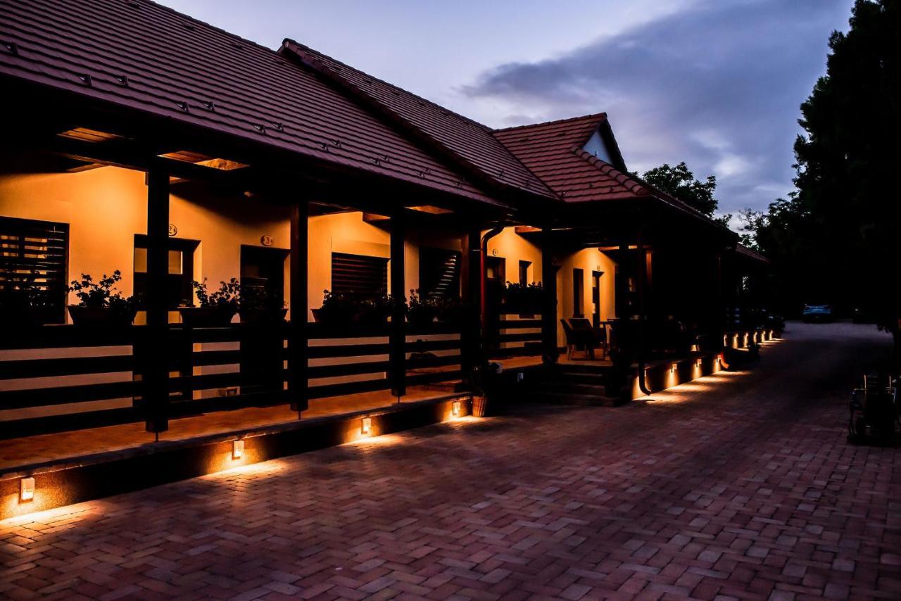 Hotel Boroka Vendeghaz Toalmas Exterior foto